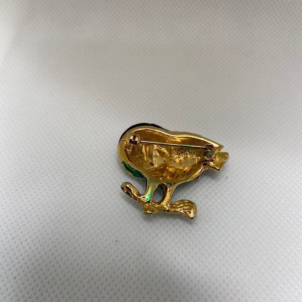 Unmarked Atwood & Sawyer 22ct Gold Plated Enamel Owl Brooch - Picture 2 of 4